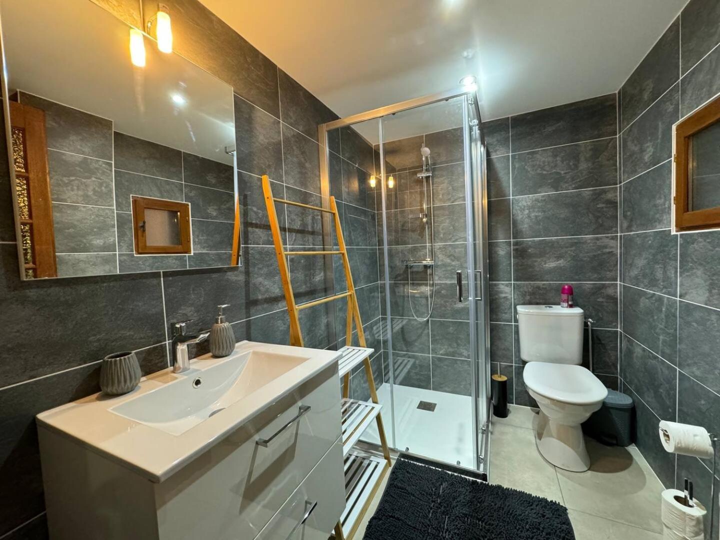 Les Chambres Tonics Montrevel-en-Bresse Ngoại thất bức ảnh
