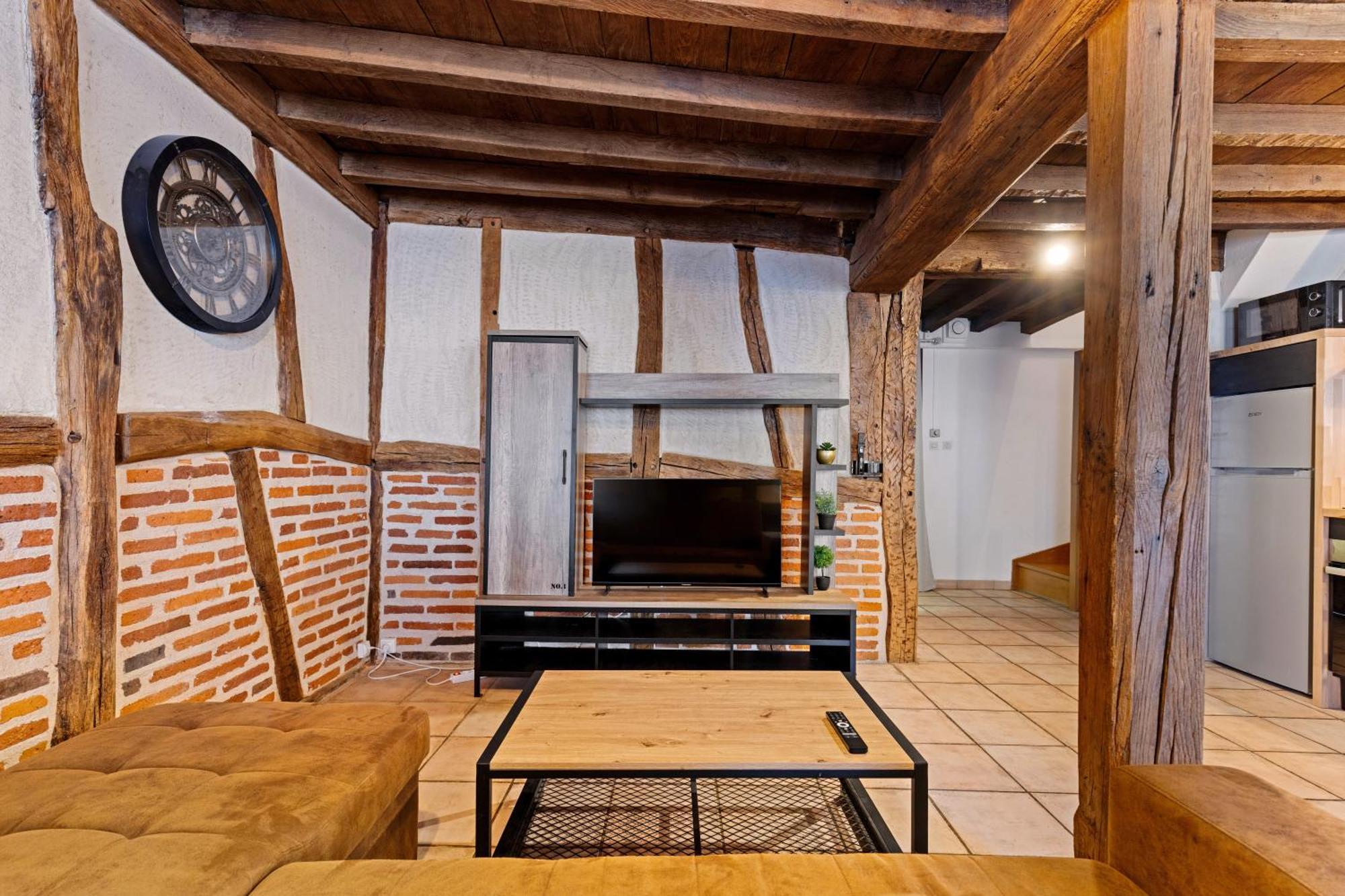 Les Chambres Tonics Montrevel-en-Bresse Ngoại thất bức ảnh
